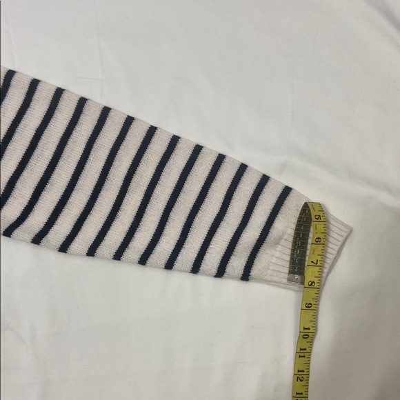 Peanuts Snoopy Cream and Black,Long Sleeve Striped Sweater.Size-Large. - Picture 11 of 12